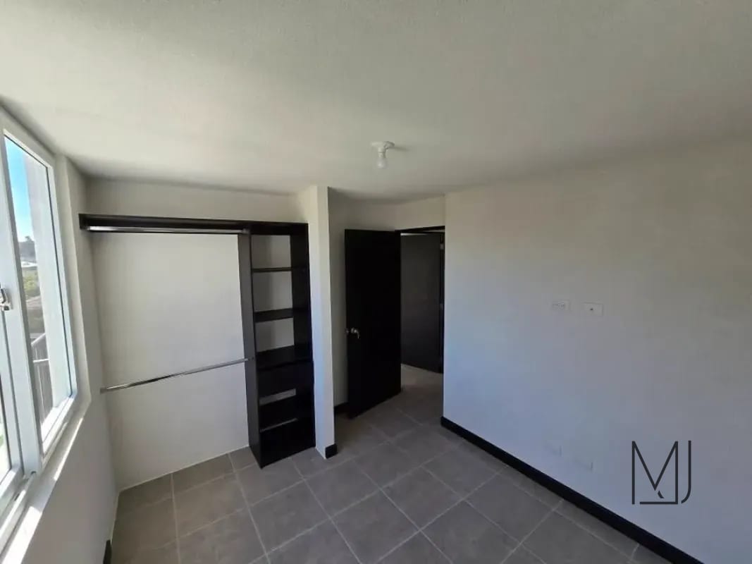 Apartamento en Alquiler | Edificio Esenta | Zona 12 | 2 habitaciones · Cerca de la USAC — Apartamento en Alquiler en Esenta, Zona 12, Guatemala, Ciudad — foto 3 de 11