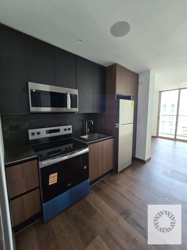 Rento Apartamento en Edificio Atarah, zona 10 - 9
