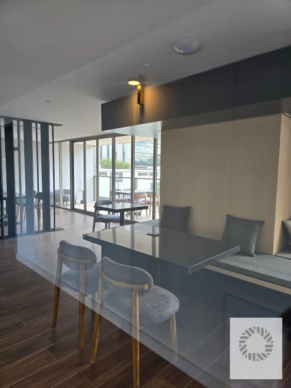Rento Apartamento en Edificio Atarah, zona 10 - 6