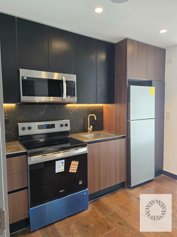 Rento Apartamento en Edificio Atarah, zona 10 - 4