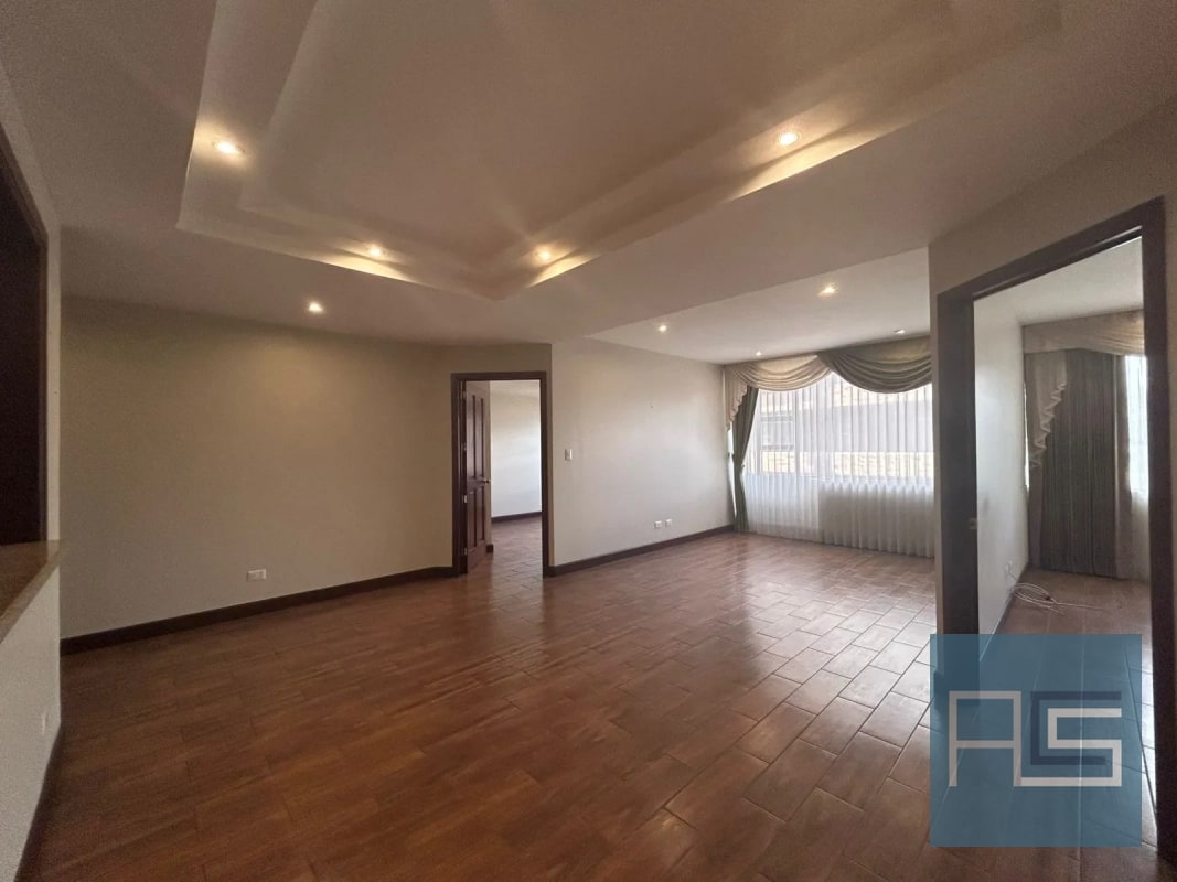 *Amplio apartamento de 2 hab con cuarto de servicio en nivel alto en Renta - Milenia, zona 10* - 17