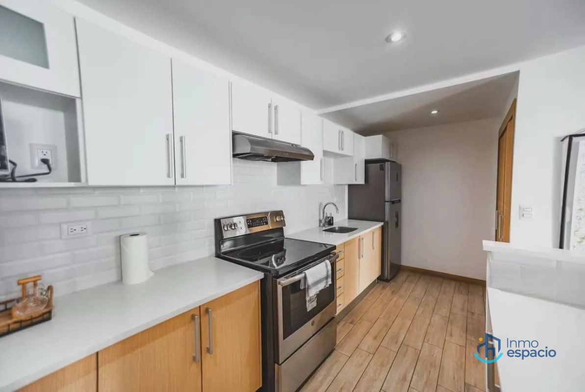Apartamento amueblado en venta – Edificio CityHaus, Zona 10 - 10