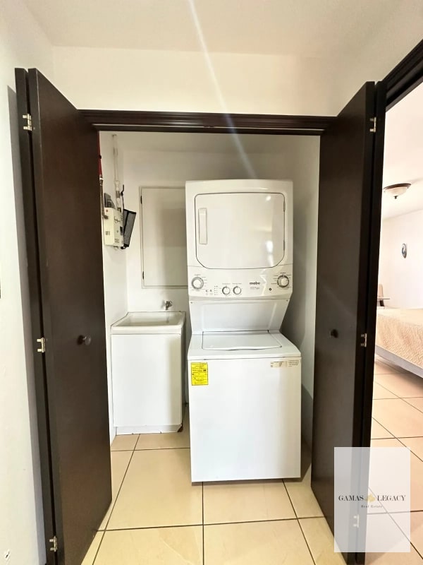 Apartamento Amueblado en renta I Edificio Madeleine I Zona 10 - 3