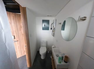 VENDO APARTAMENTO TIPO LOFT,  DOBLE ALTURA EN EDIFICIO ATOM  ZONA 4 — Apartamento en Venta en Atom Cuatro, Zona 4, Guatemala, Ciudad — miniatura 9 de 14
