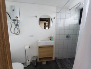 VENDO APARTAMENTO TIPO LOFT,  DOBLE ALTURA EN EDIFICIO ATOM  ZONA 4 — Apartamento en Venta en Atom Cuatro, Zona 4, Guatemala, Ciudad — miniatura 6 de 14
