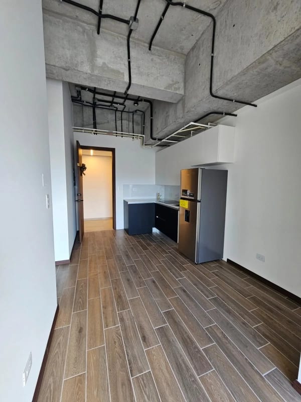 APARTAMENTO EN RENTA ZONA 4 $850.00 EDIFICIO SÉPTIMO — Apartamento en Alquiler en Zona 4, Guatemala, Ciudad — foto 1 de 12