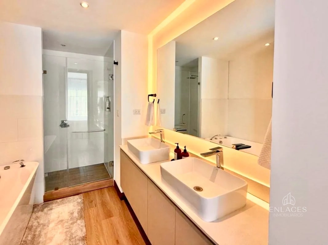 Zona 13 • Apartamento Amueblado en Venta • Edificio Artis - 7