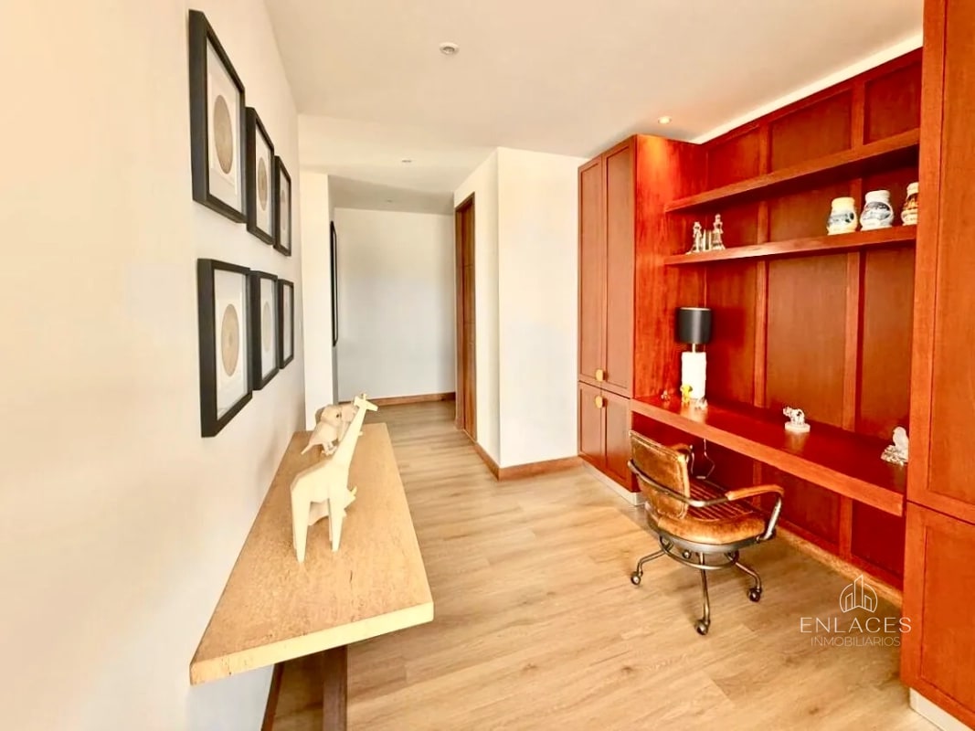 Zona 13 • Apartamento Amueblado en Venta • Edificio Artis - 2