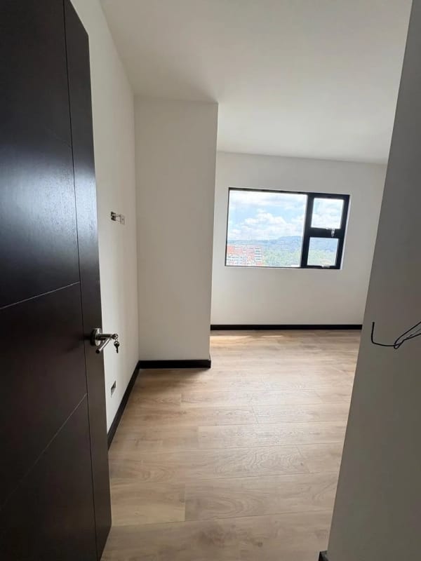 Apartamentos en renta en Arlés, Zona 15, VH 2 - 3 dormitorios y cuarto de servicio — Apartamento en Alquiler en Arles, Zona 15, Guatemala, Ciudad — foto 7 de 17