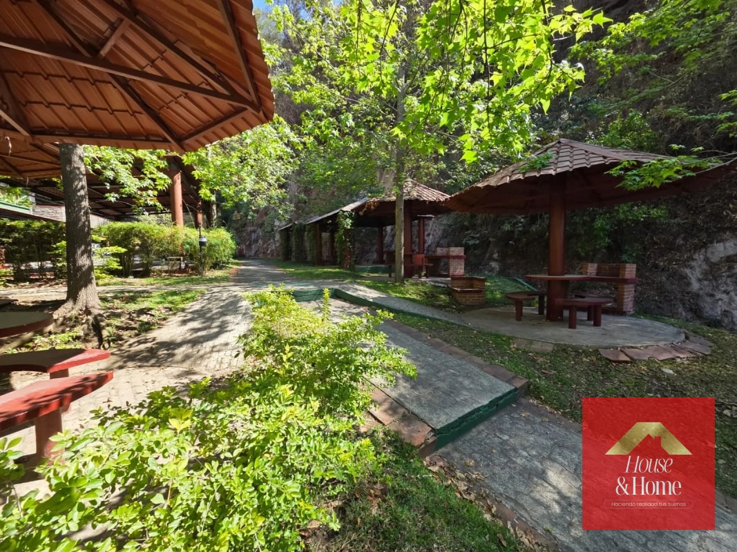 Apartamento en venta zona 13-Monte Azul-3 habitaciones /estudio/c.serv - 2