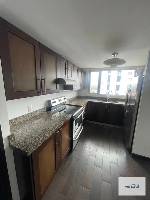 Apartamento en alquiler zona 14 de 3 habitaciones - 8