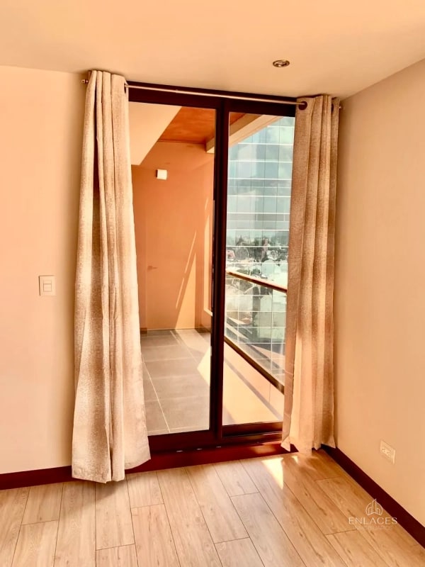 Zona 10 • Apartamento en Renta • Edificio Veinti4 - 6