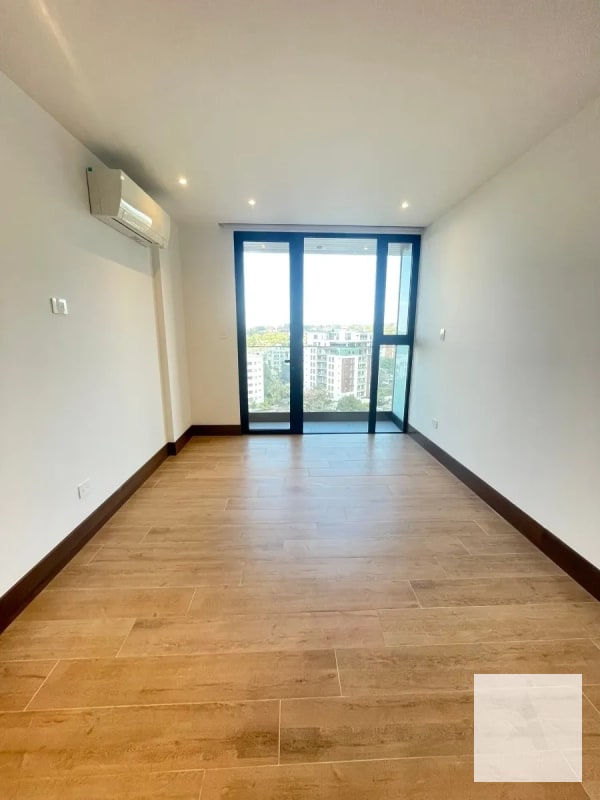 Elegante apartamento en nivel alto dentro de Gaura - zona 15 - 8