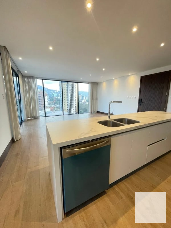 Apartamento para estrenar en nivel alto dentro de Gaura - zona 15 - 12