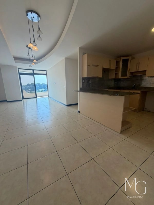 Apartamento en alquiler zona 11 en edificio MIRAGE - 1