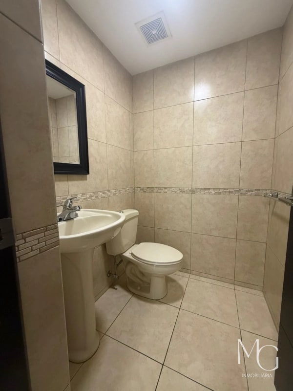 Apartamento en alquiler zona 11 en edificio MIRAGE - 3
