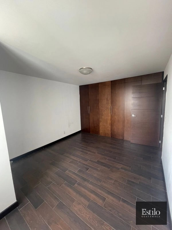 LINDO APARTAMENTO EN RENTA ZONA 14 - 4