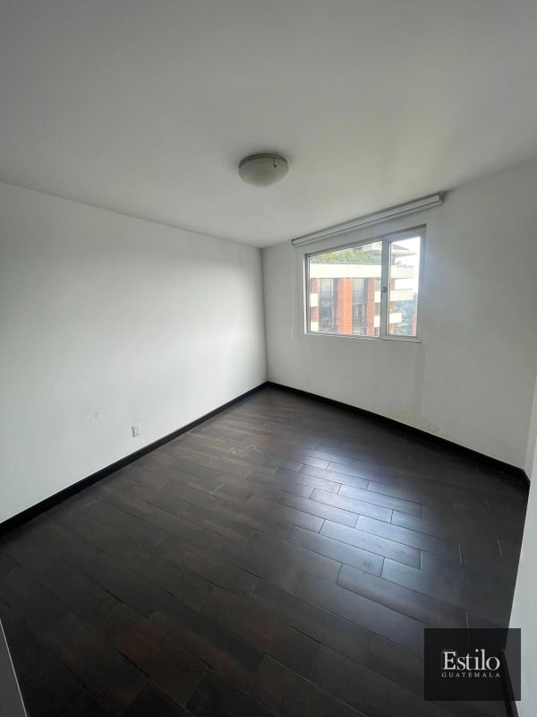 LINDO APARTAMENTO EN RENTA ZONA 14 - 3