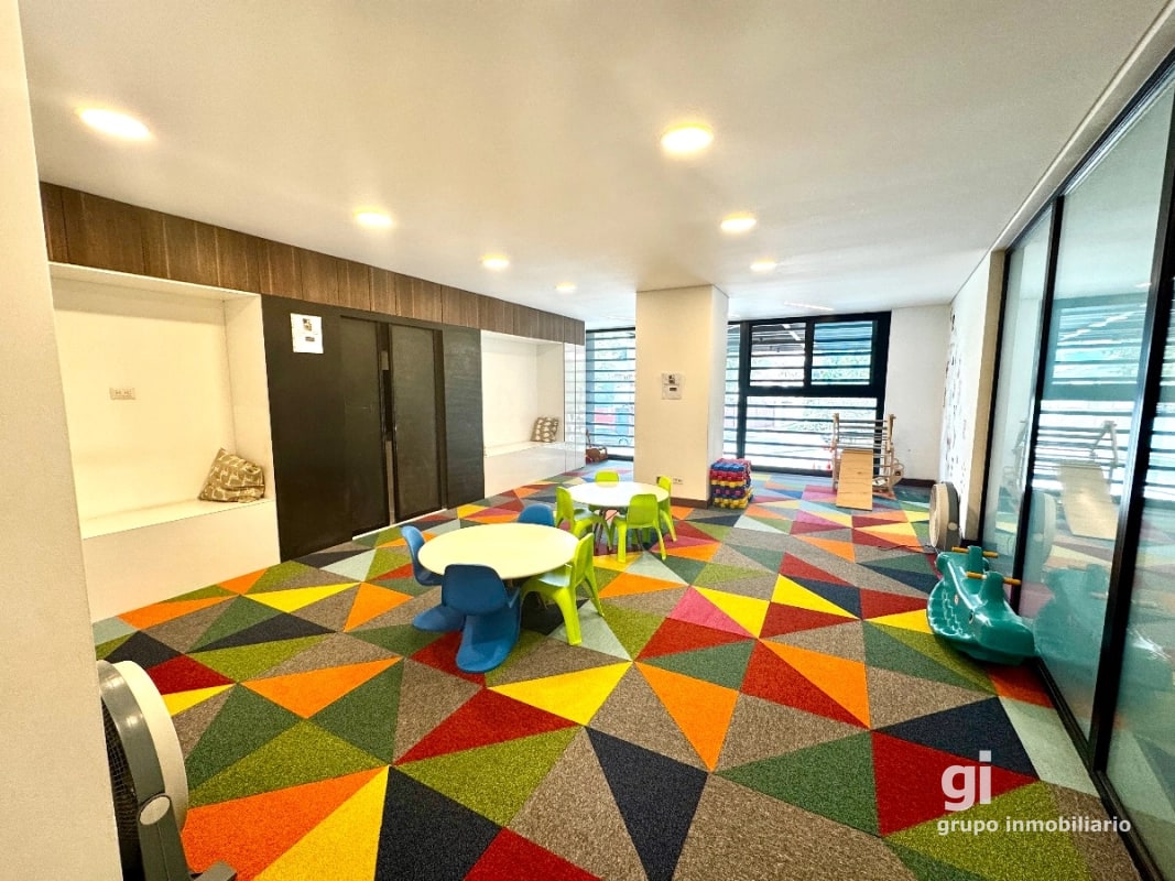 Apartamento de 2 dormitorios con vista verde garantizada en Oakland, Zona 10 - 12