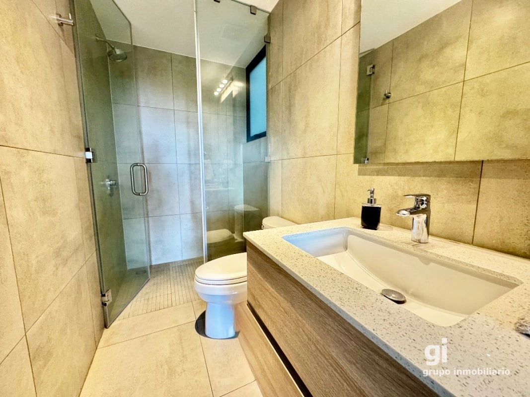 Apartamento de 2 dormitorios con vista verde garantizada en Oakland, Zona 10 - 3