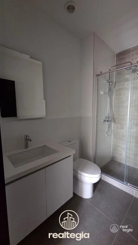 APARTAMENTO EN LIRIOS DE CAYALÁ ZONA 16 - 11