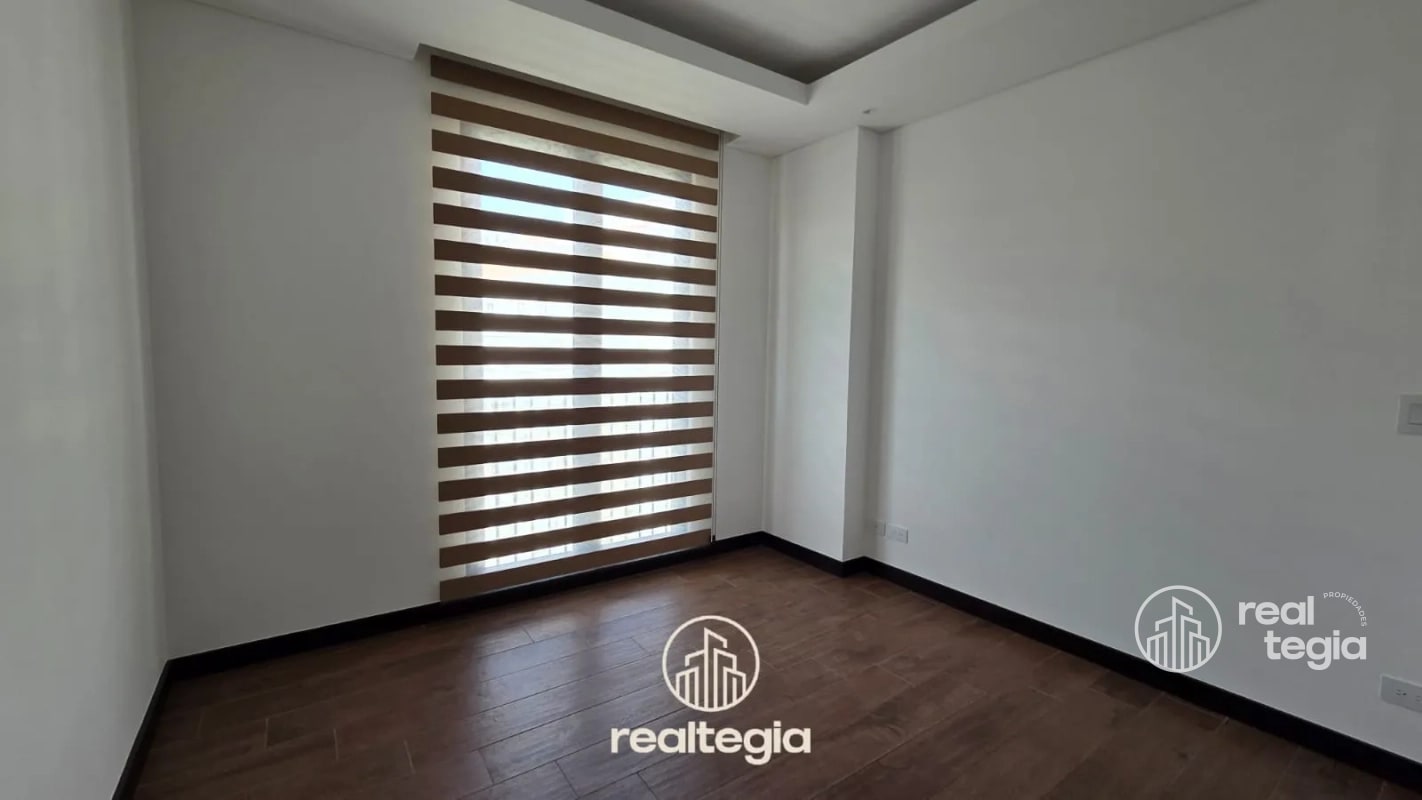 APARTAMENTO EN LIRIOS DE CAYALÁ ZONA 16 - 9