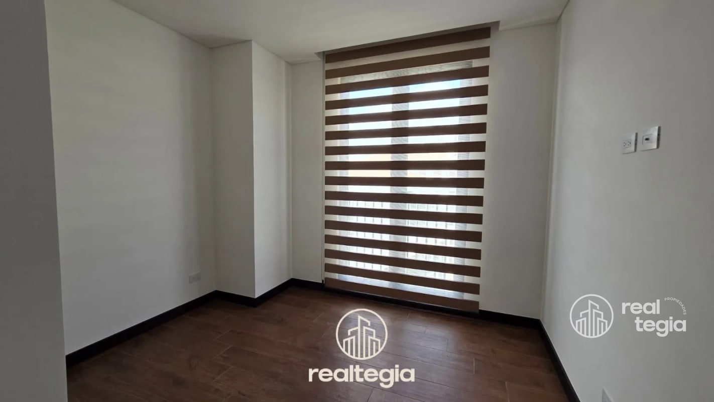 APARTAMENTO EN LIRIOS DE CAYALÁ ZONA 16 - 6