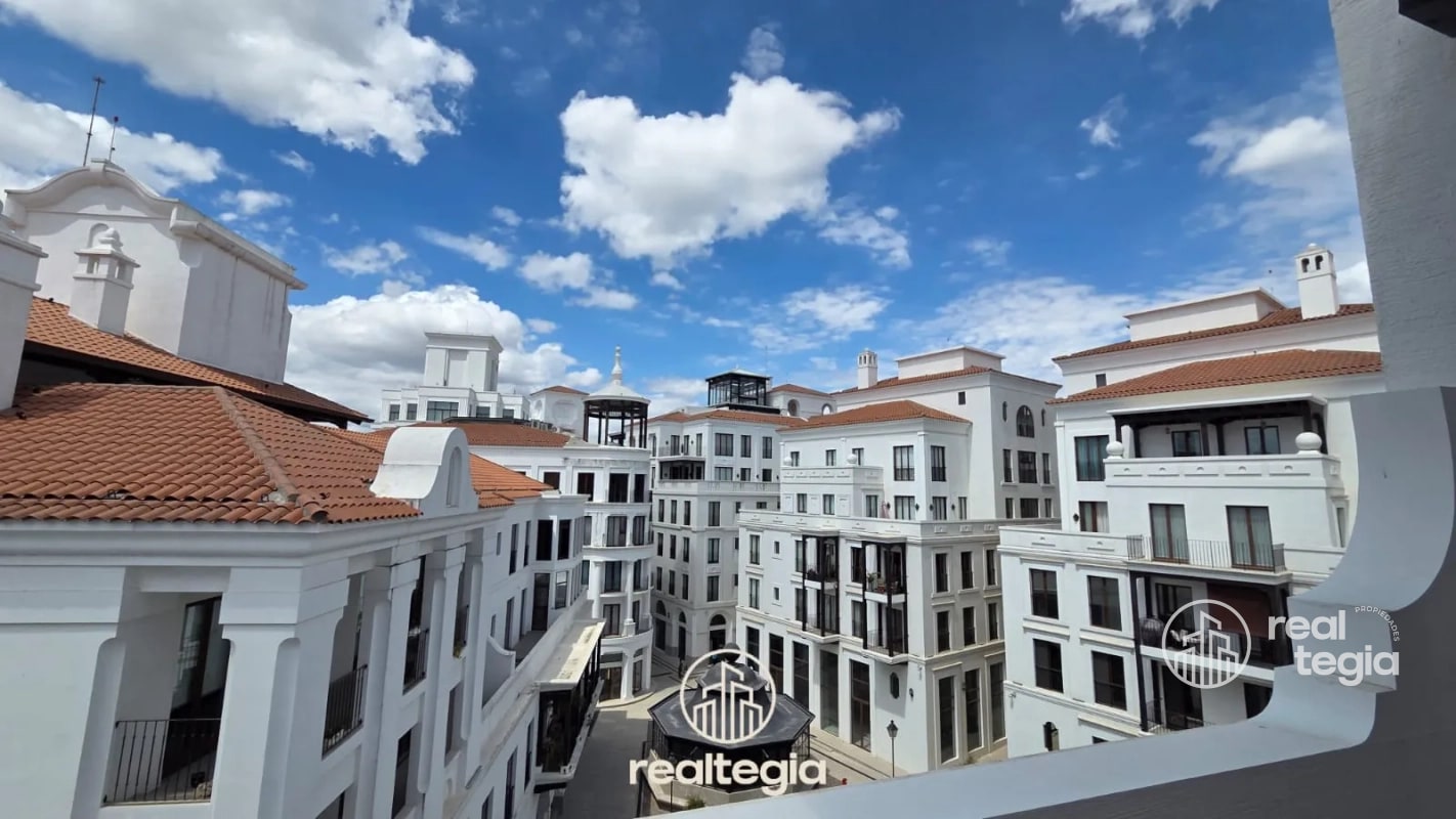 APARTAMENTO EN LIRIOS DE CAYALÁ ZONA 16 - 3