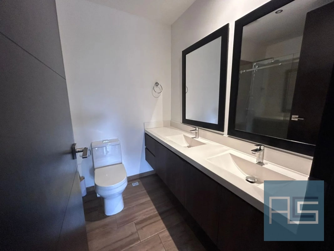 *Amplio e iluminado Apartamento de 3 hab., en Renta en zona 10* - 8