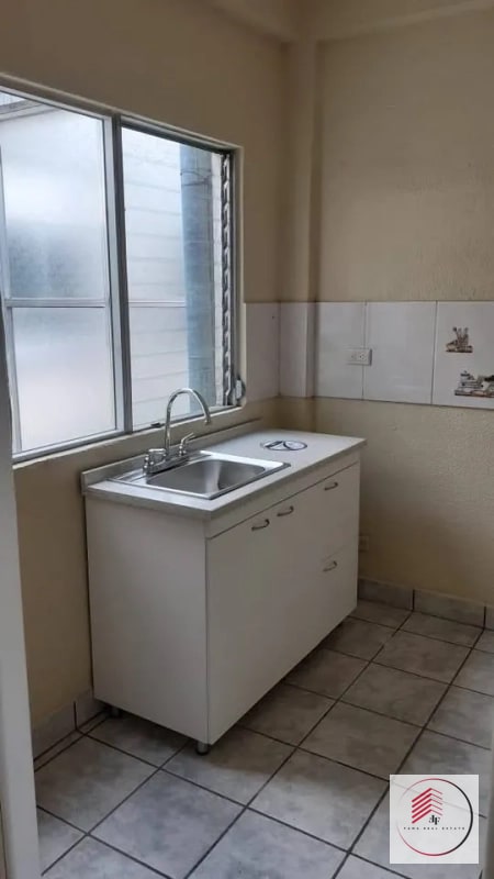 Alquiler de hermoso apartamento en Altos de San cristobal zona 8 de mixco - 8