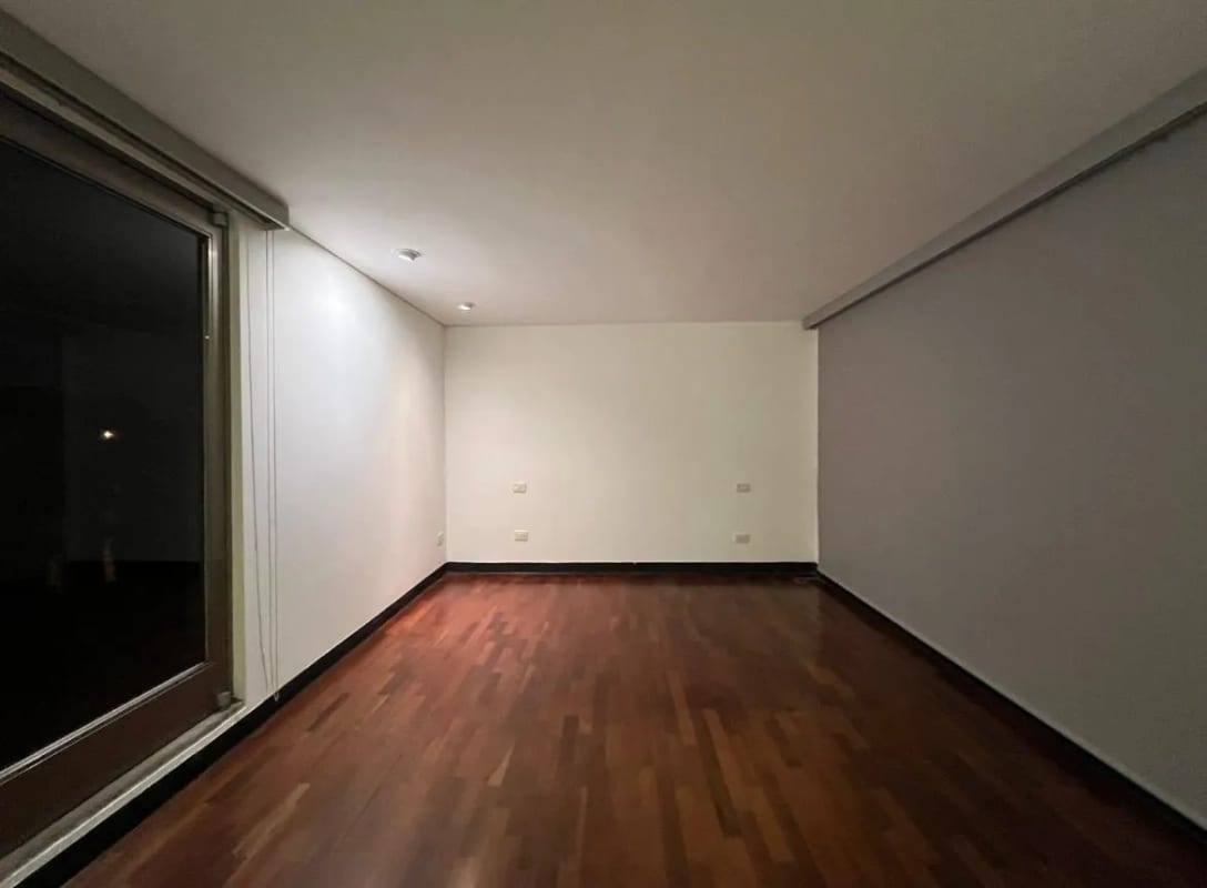 Se renta depto en Zona 10, una de las zonas mas céntricas y exclusivas de la ciudad! — Apartamento en Alquiler en Zona 10, Guatemala, Ciudad — foto 3 de 5