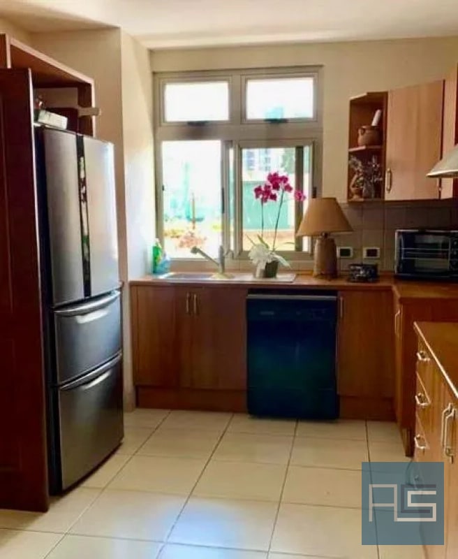 En RENTA - Amplio Apartamento ubicado en sector exclusivo de Oakland Zona 10 - 16