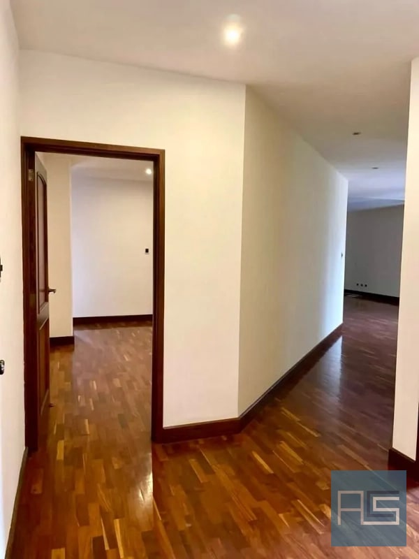 En RENTA - Amplio Apartamento ubicado en sector exclusivo de Oakland Zona 10 - 12