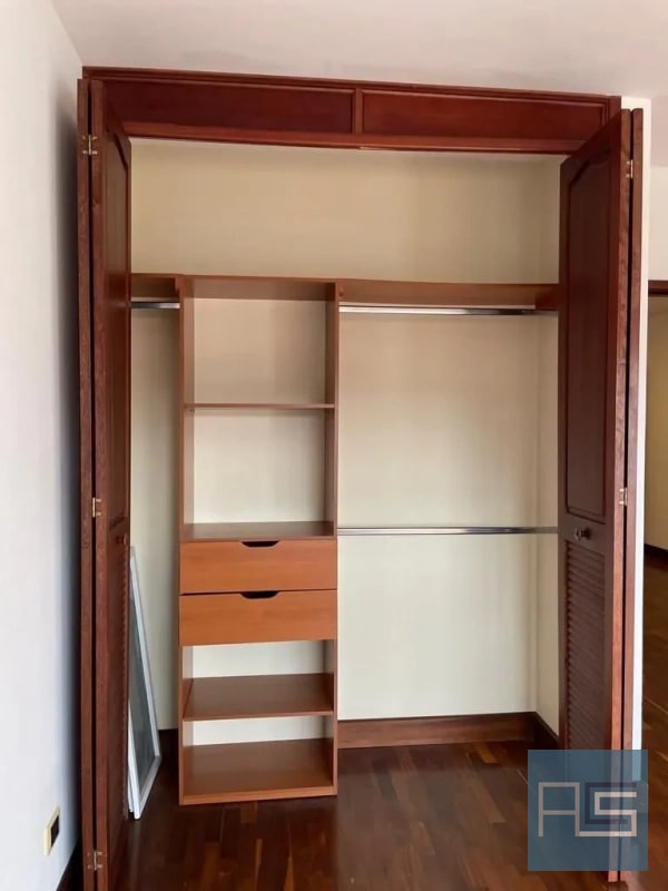 En RENTA - Amplio Apartamento ubicado en sector exclusivo de Oakland Zona 10 - 9
