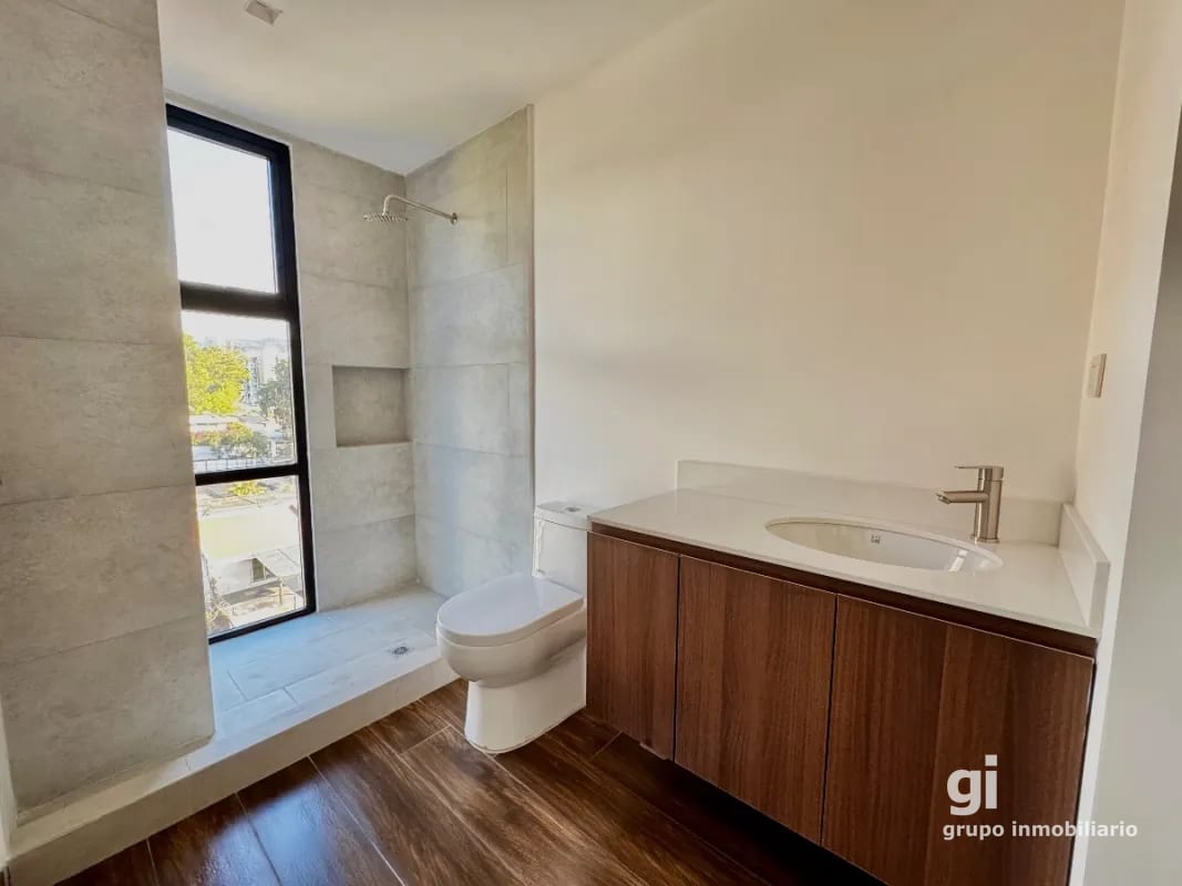 Apartamento con la comodidad de una casa en alquiler en zona 15 — Apartamento en Alquiler en Zona 15, Guatemala, Ciudad — foto 10 de 17