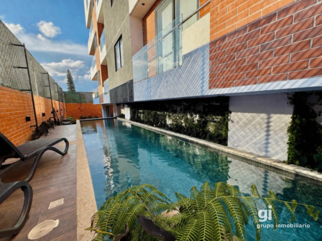 Apartamento con la comodidad de una casa en venta en zona 15 - 4