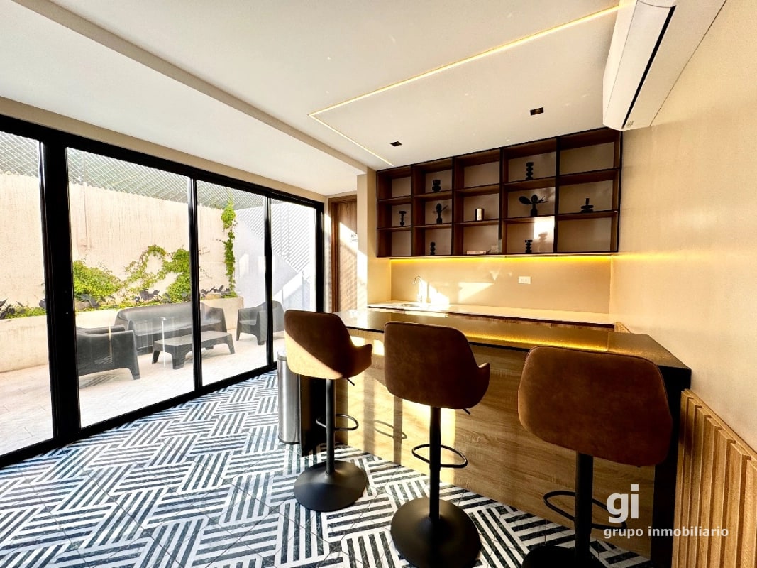Apartamento con la comodidad de una casa en venta en zona 15 - 3