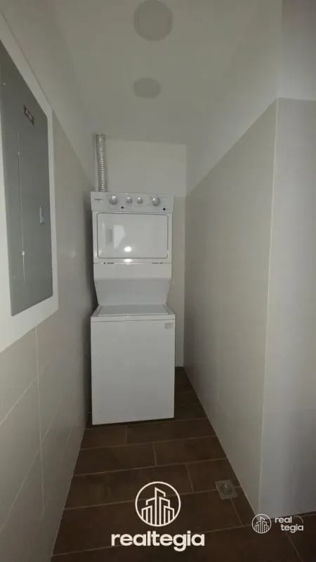 APARTAMENTO LIRIOS DE CAYALÁ ZONA — Apartamento en Alquiler en Zona 16, Guatemala, Ciudad — foto 9 de 14