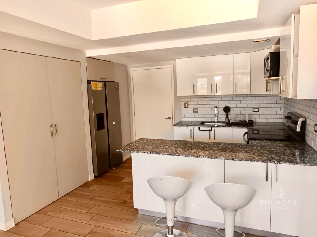 Zona 11 • Apartamento Semiamueblado en Renta • Edificio Tribeca - 9