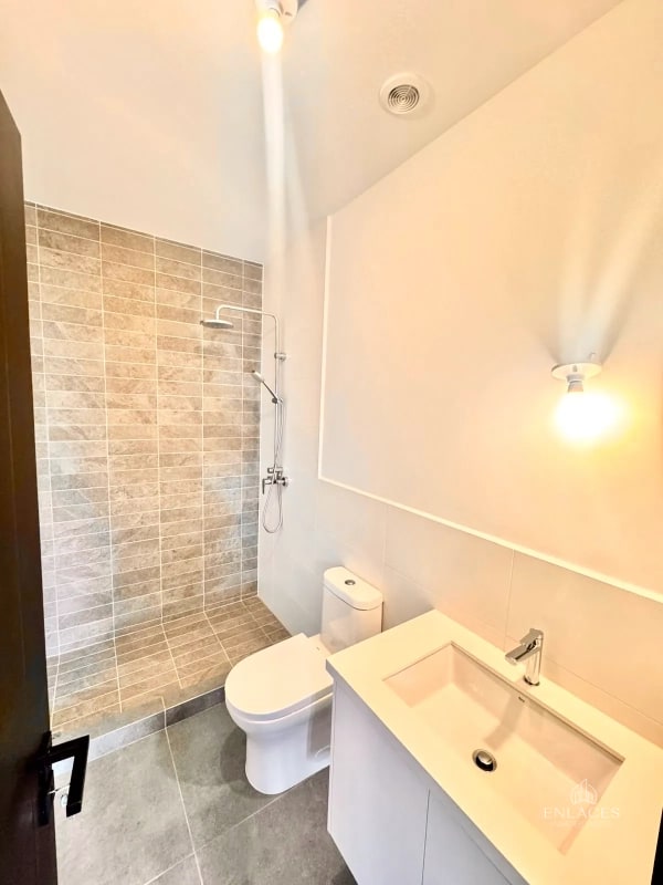 Zona 16 • Apartamento en Renta • Lirios de Cayalá - 11