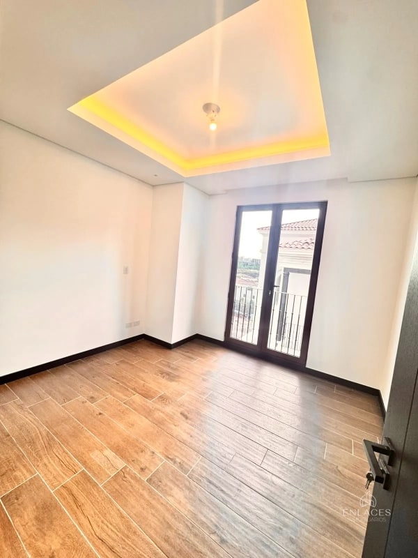 Zona 16 • Apartamento en Renta • Lirios de Cayalá - 7