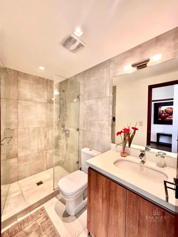 Zona 10 • Apartamento Amueblado en Renta/Venta • Casa Clara - 10
