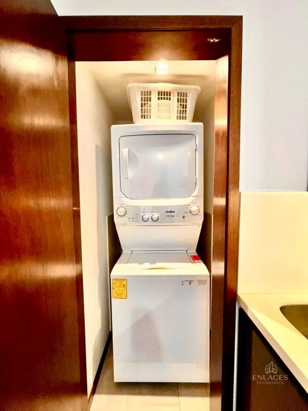 Zona 10 • Apartamento en Renta/Venta • Edificio Casa Clara • Amueblado y Equipado - 6