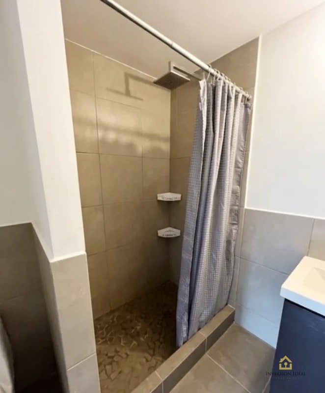Rento Apartamento Q5,700. 1 HAB. EN EDIFICIO 3-85 CON BALCÓN Y GYM ZONA 15 - 5