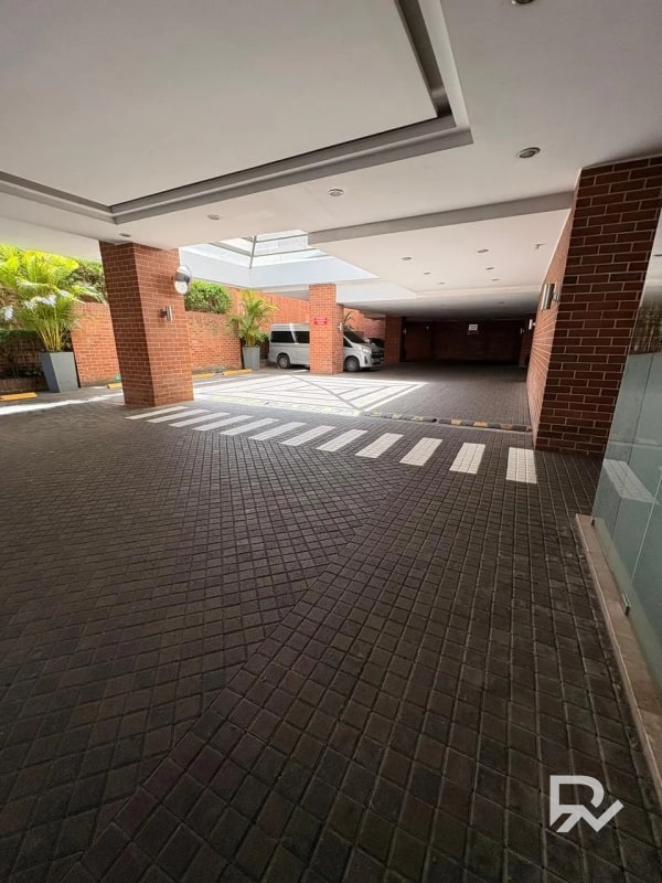 Alquiler o venta de apartamento en Edificio Plenum zona 14 - 6