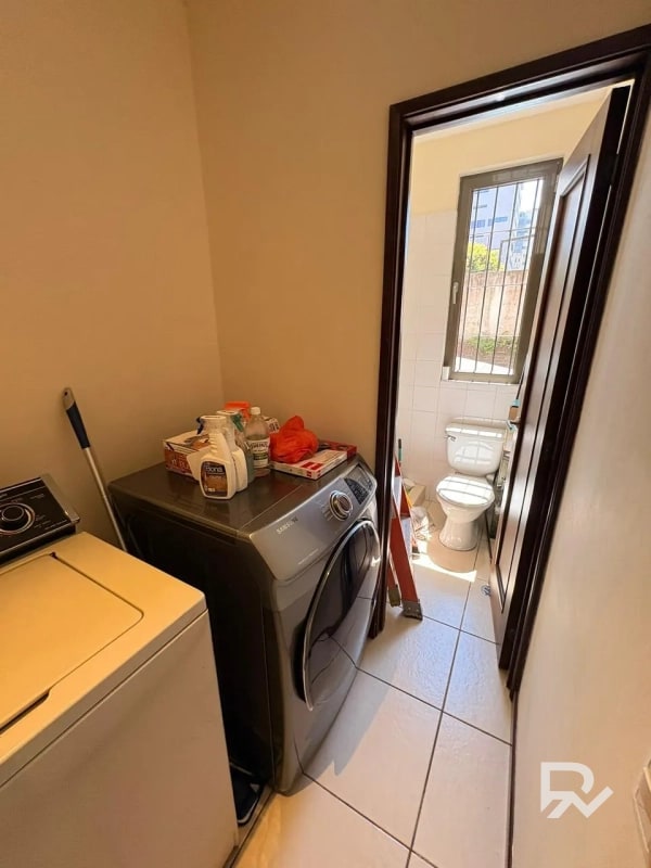 Alquiler o venta de apartamento en Edificio Plenum zona 14 - 4