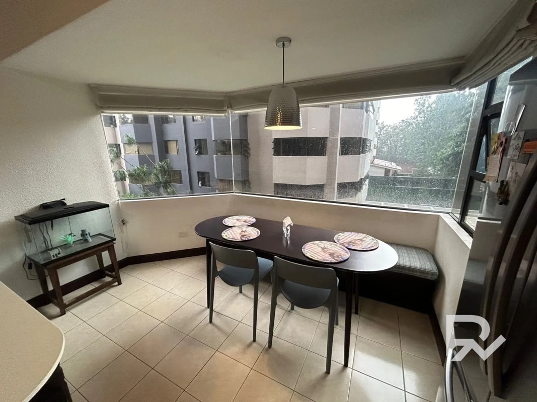 Alquiler o venta de hermoso apartamento remodelado en zona 14 - 12