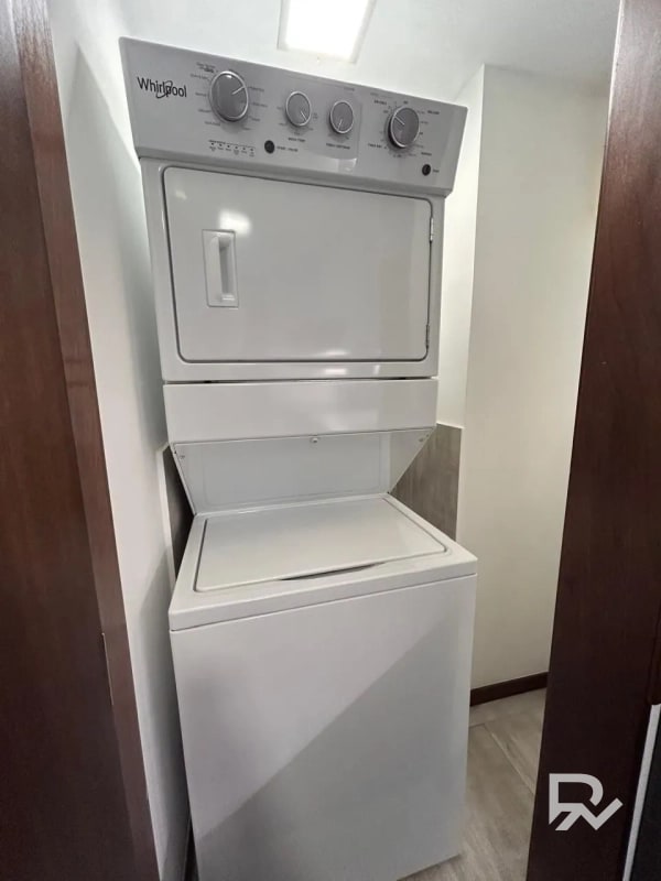Apartamento en Renta en el corazón de la zona 10 Casa Clara - 1