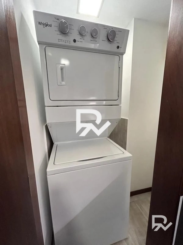 Apartamento en Renta en el corazón de la zona 10 Casa Clara - 2