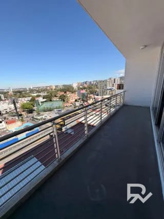 Alquiler de apartamento en zona 10 amueblado y equipado — Apartamento en Alquiler en Zona 10, Guatemala, Ciudad — miniatura 5 de 12